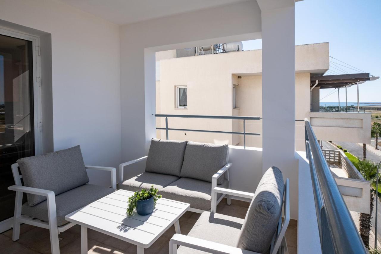 The Saline Views Makenzy Apartamento Larnaca Exterior foto